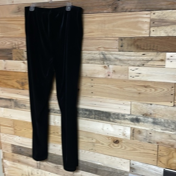 Lands’ End size large black velvet straight leg pants with pockets elastic waist - Picture 6 of 6